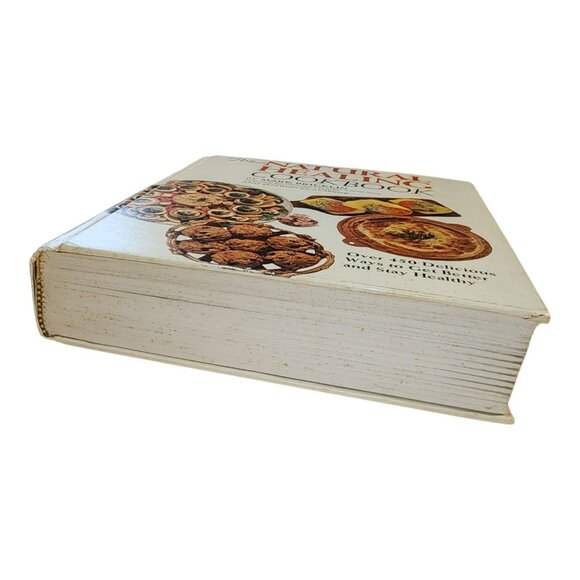 NATURAL HEALING COOKBOOK: OVER FOUR HUNDRED FIFTY By Mark Bricklin & Sharon S. - Picture 4 of 16